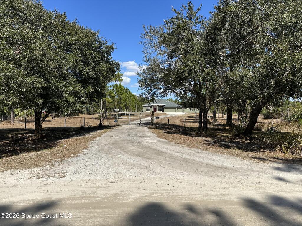 14650 87th Street, Fellsmere, FL 32948