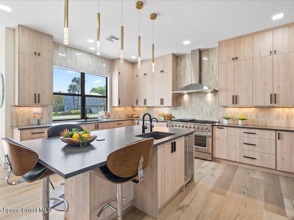 5306 Riveredge Drive, Titusville, FL 32780