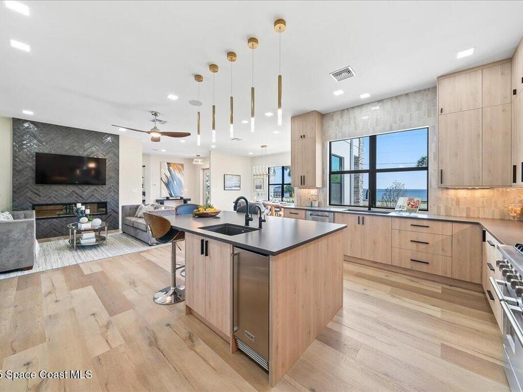 5306 Riveredge Drive, Titusville, FL 32780