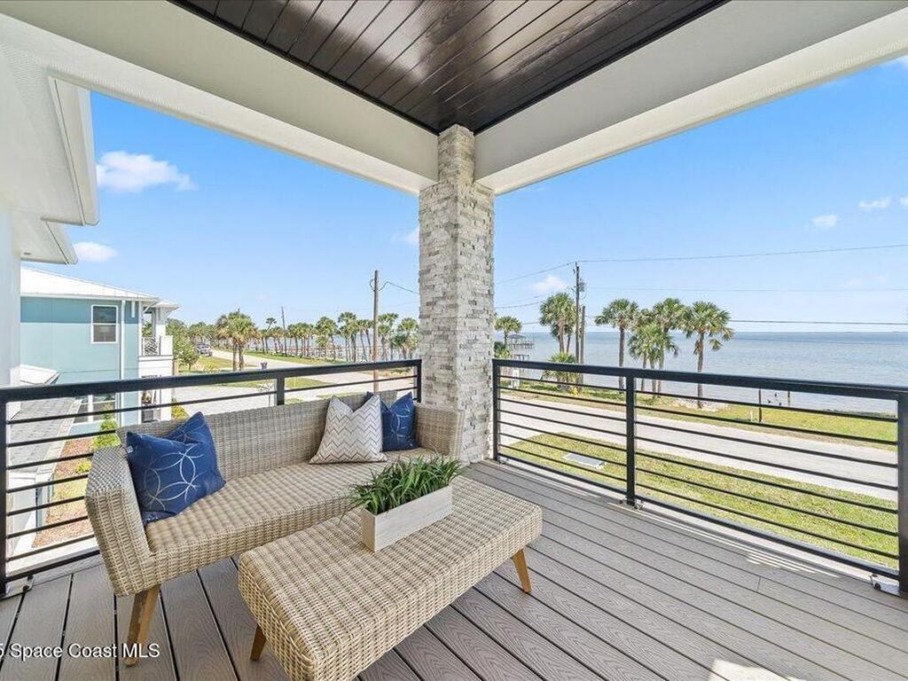 5306 Riveredge Drive, Titusville, FL 32780