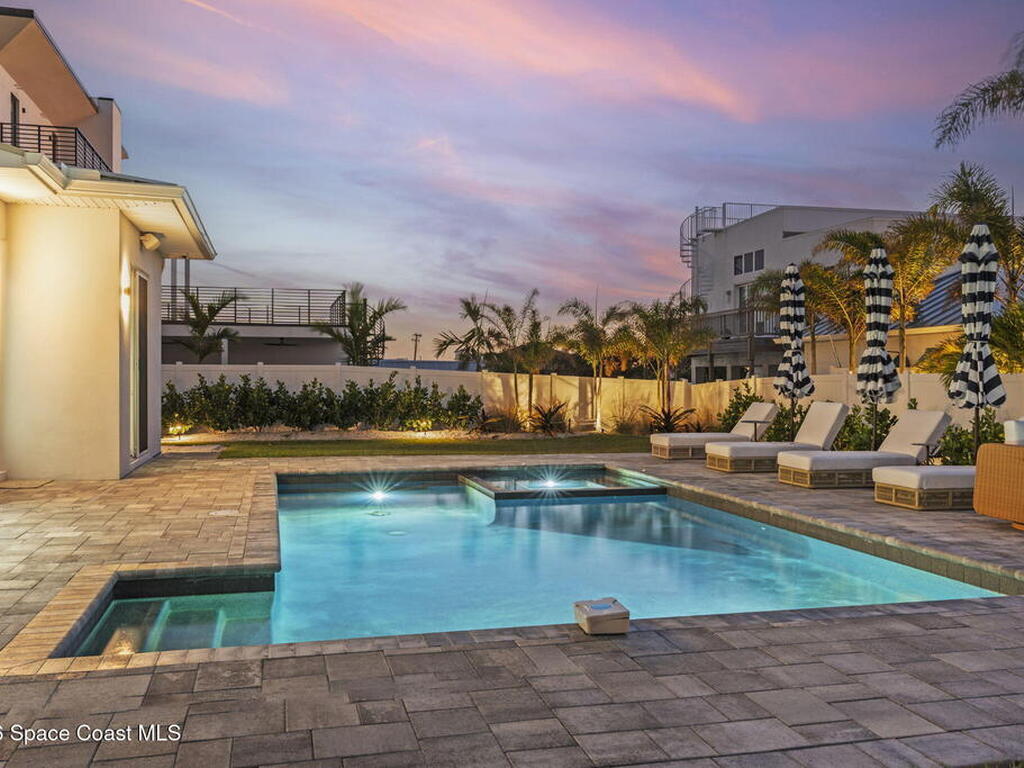 2050 S Atlantic Avenue, Cocoa Beach, FL 32931