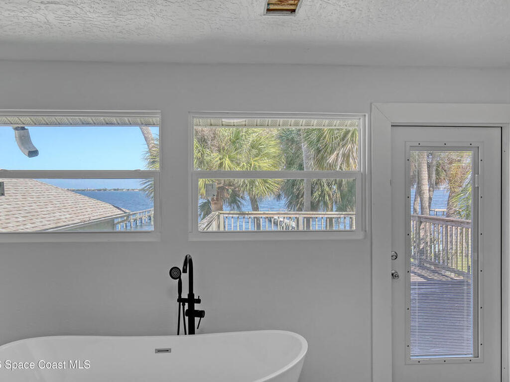 2179 Pineapple Avenue, Melbourne, FL 32935