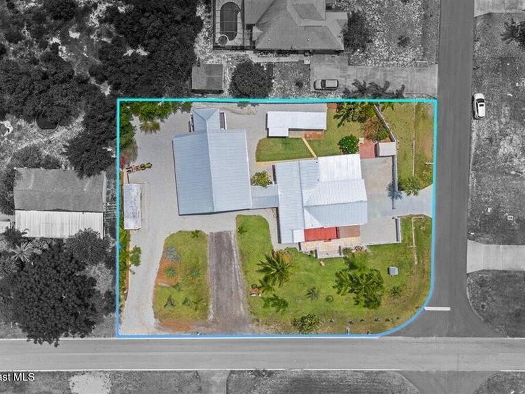 8865 Central Avenue, Micco, FL 32976