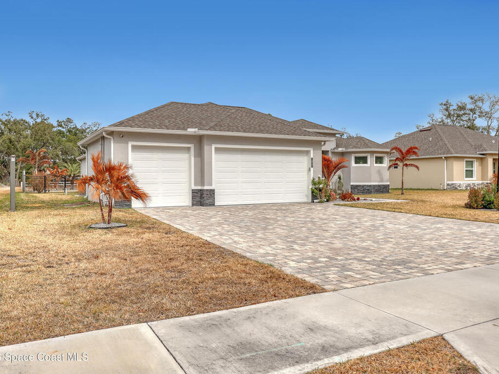 1837 Market Circle, Palm Bay, FL 32905