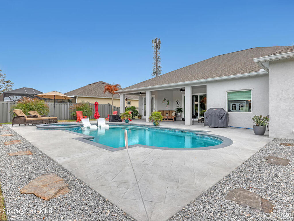 1837 Market Circle, Palm Bay, FL 32905