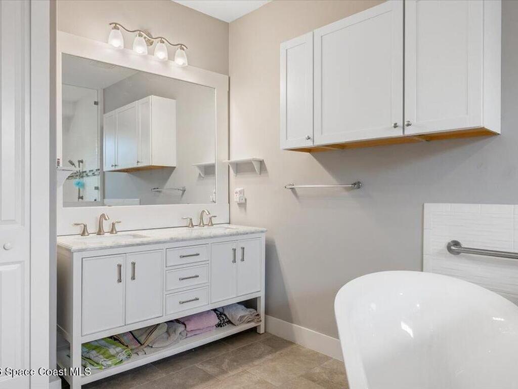 4250 Amelia Plantation Court, Vero Beach, FL 32967