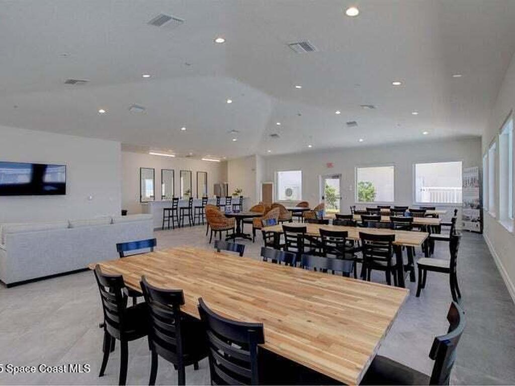 1465 S Harbor City Boulevard, Melbourne, FL 32901