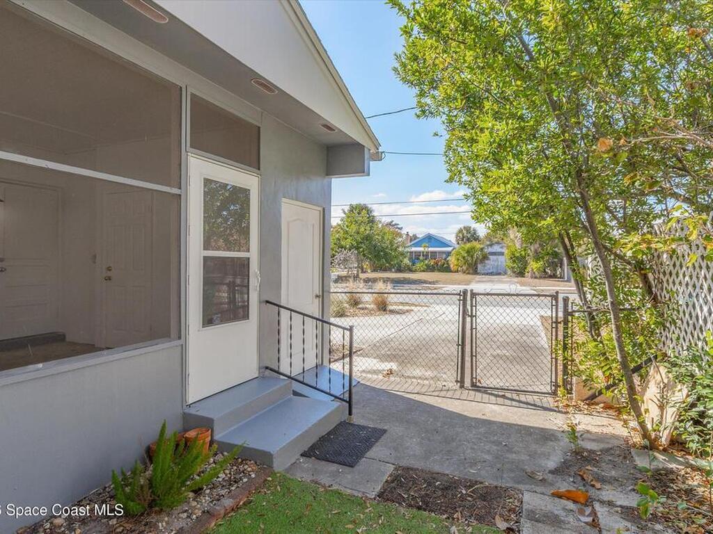 1811 Hickory Street, Melbourne, FL 32901