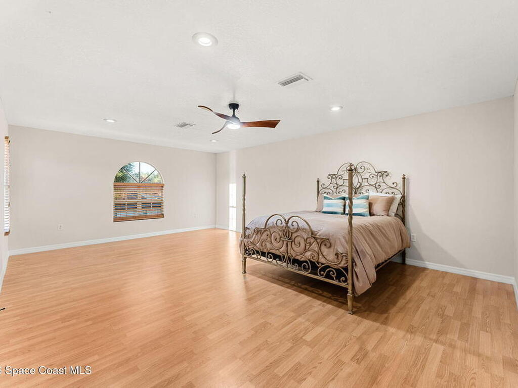 3130 Southern Oaks Drive, Merritt Island, FL 32952