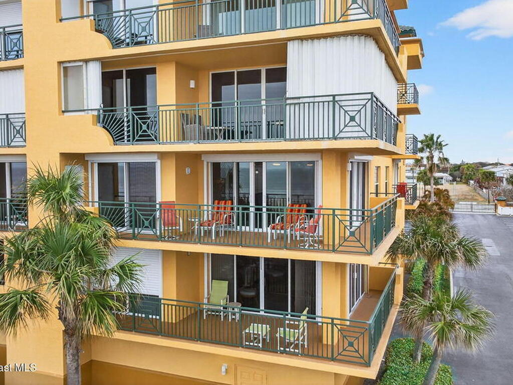 8472 Ridgewood Avenue, Cape Canaveral, FL 32920