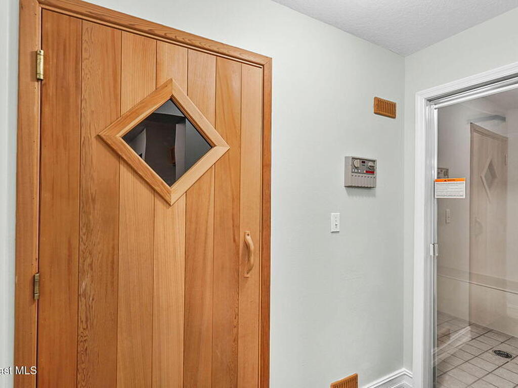 8472 Ridgewood Avenue, Cape Canaveral, FL 32920