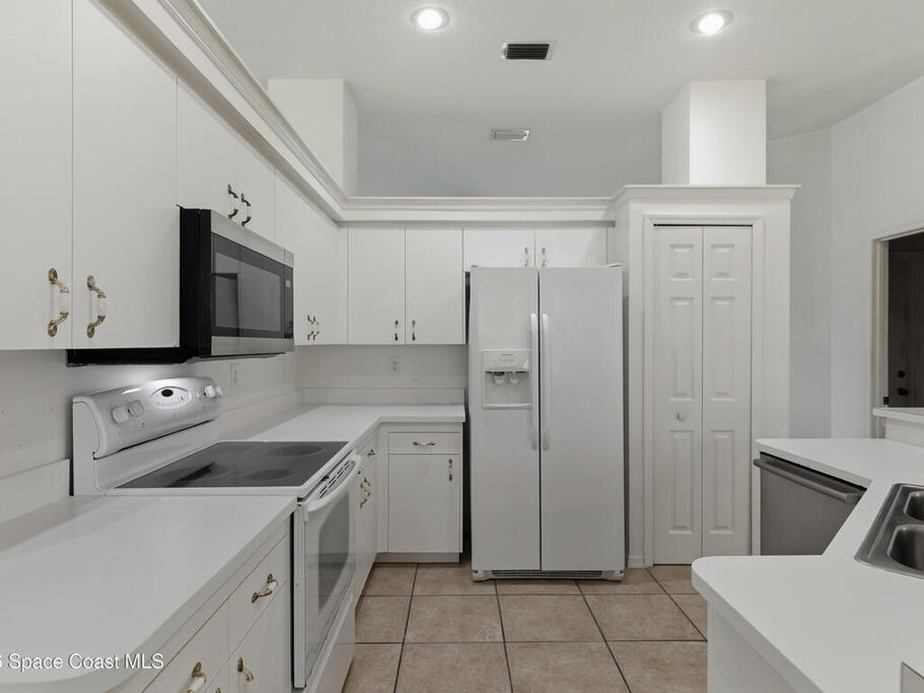 652 Sheridan Woods Drive, Melbourne, FL 32904