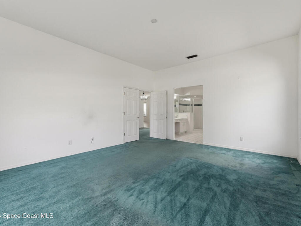 652 Sheridan Woods Drive, Melbourne, FL 32904