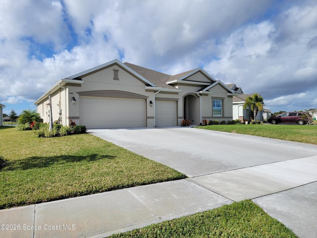 8481 Laguna Circle, Micco, FL 32976