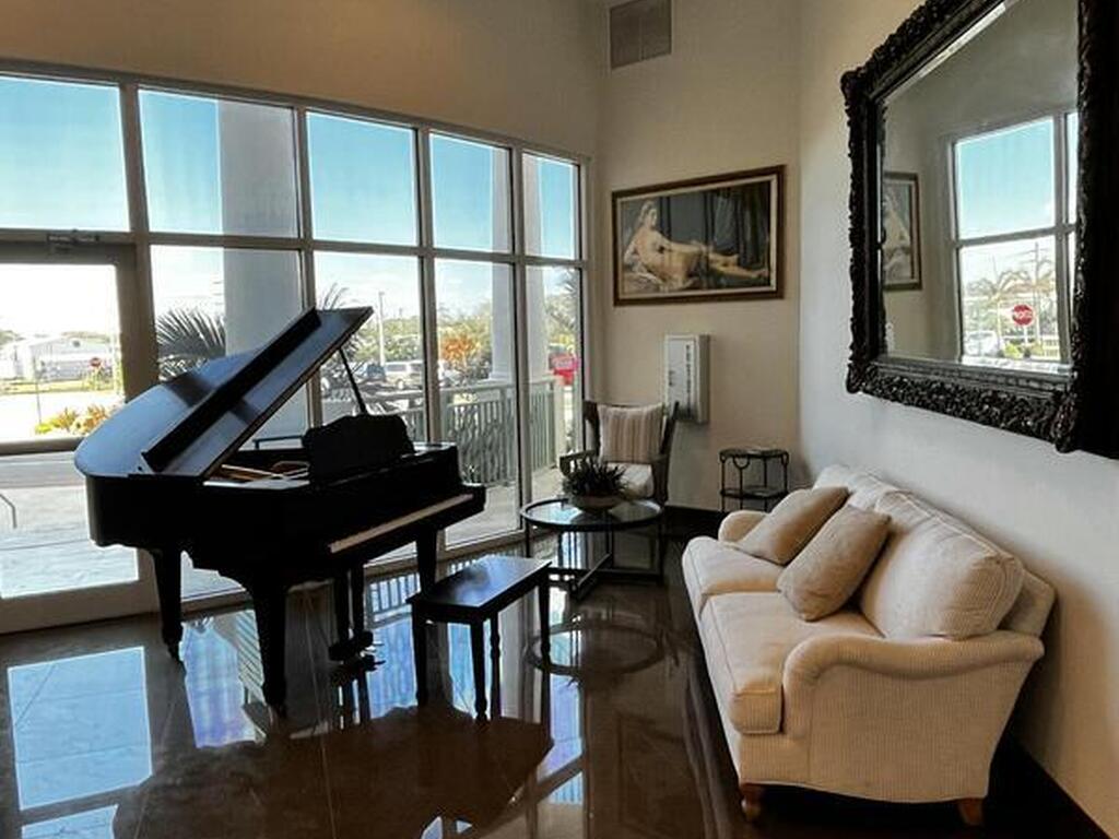 735 Pilot Lane, Merritt Island, FL 32952