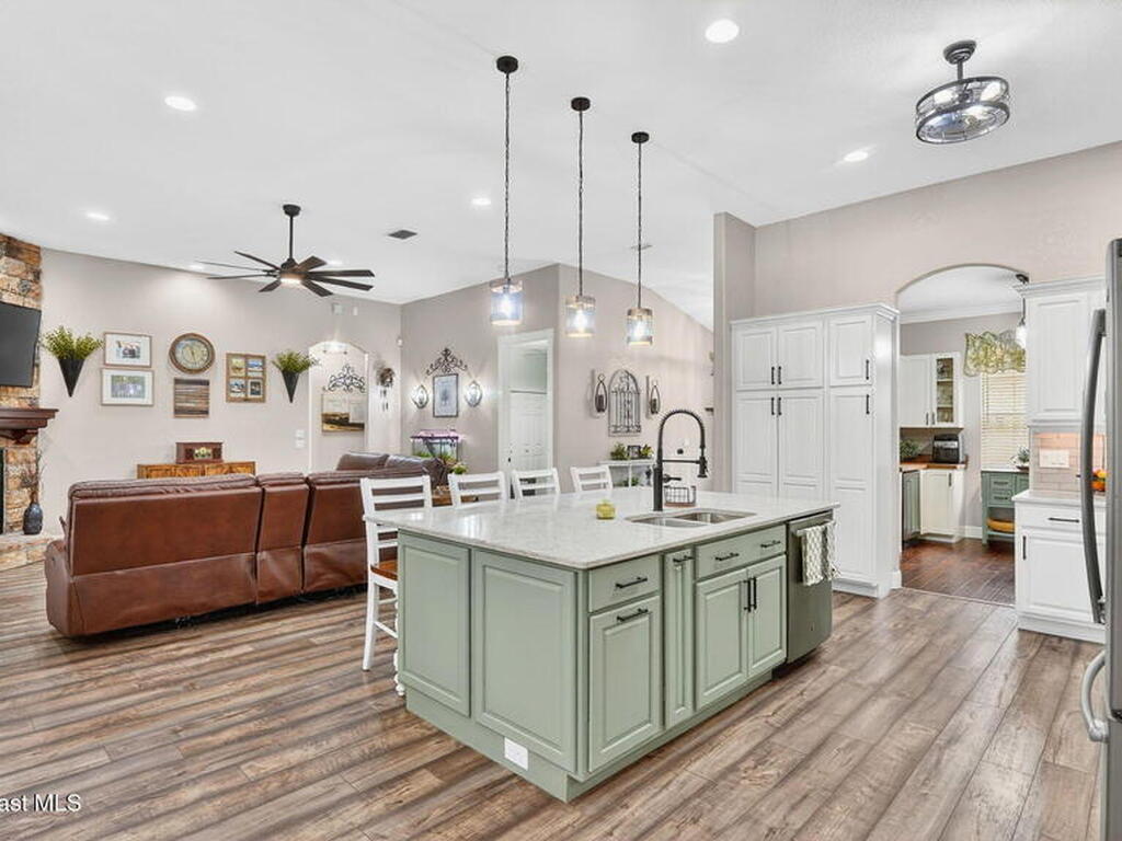 3219 Pheasant Trail, Mims, FL 32754