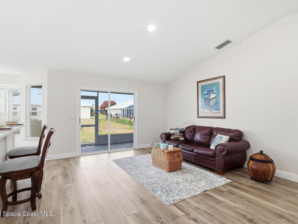 1895 17th Avenue, Vero Beach, FL 32962