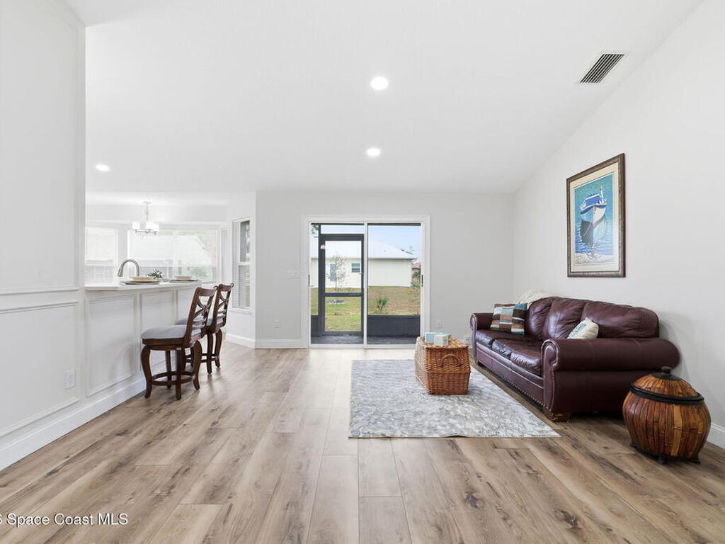 1895 17th Avenue, Vero Beach, FL 32962