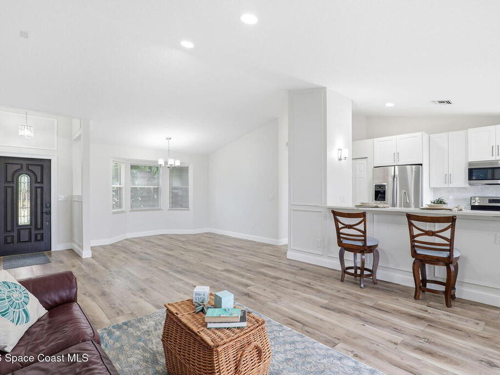 1895 17th Avenue, Vero Beach, FL 32962