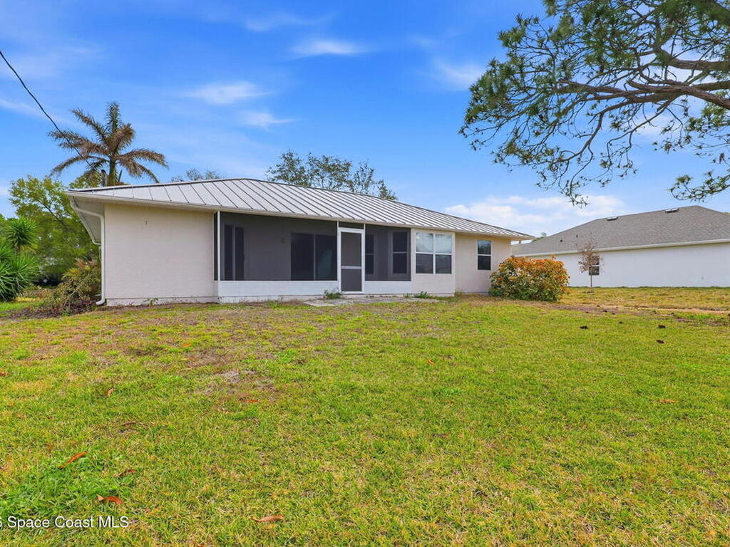 1895 17th Avenue, Vero Beach, FL 32962