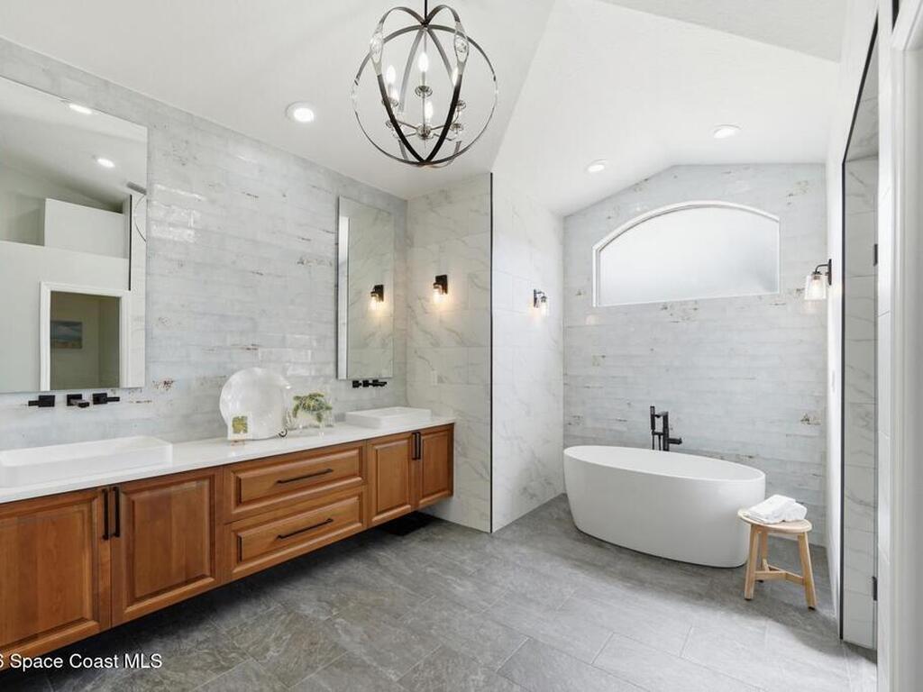 1870 Cypress Lake Drive, Grant-Valkaria, FL 32949