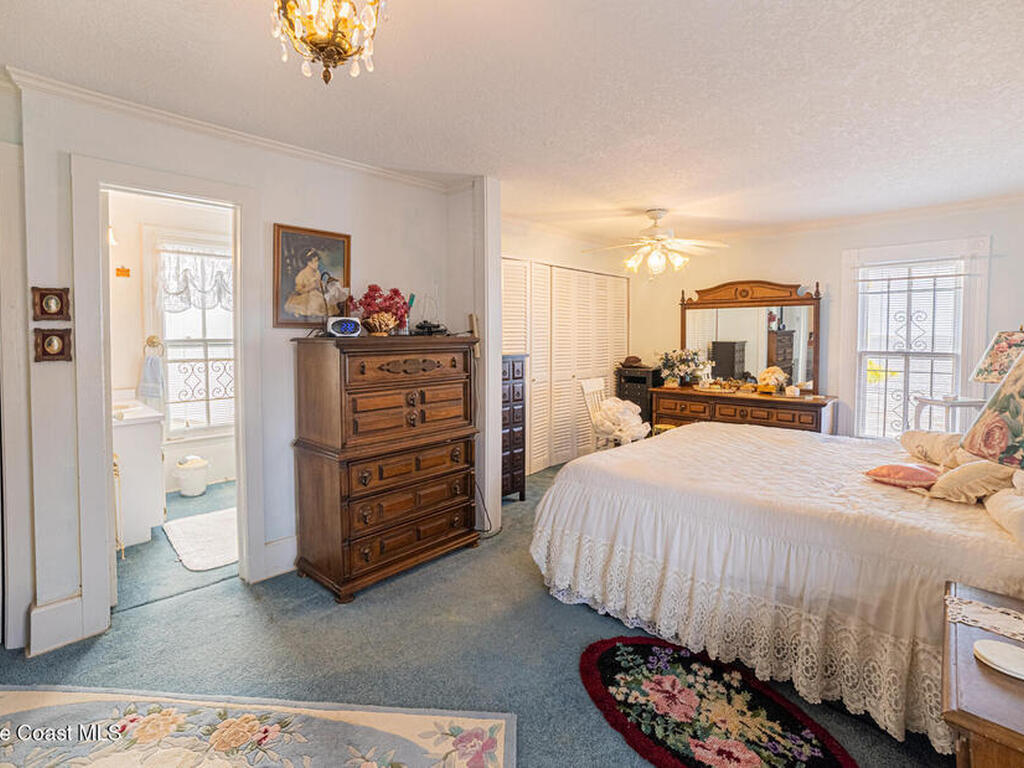 527 Indian River Avenue, Titusville, FL 32796