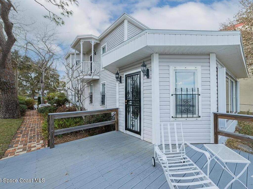 527 Indian River Avenue, Titusville, FL 32796