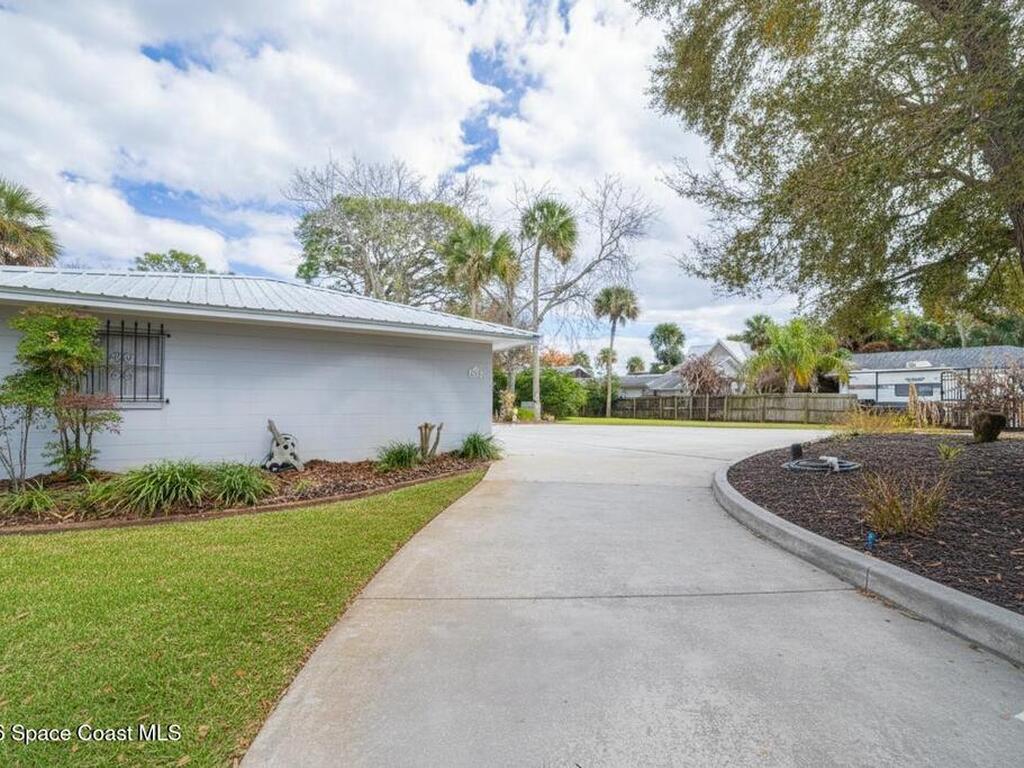 527 Indian River Avenue, Titusville, FL 32796