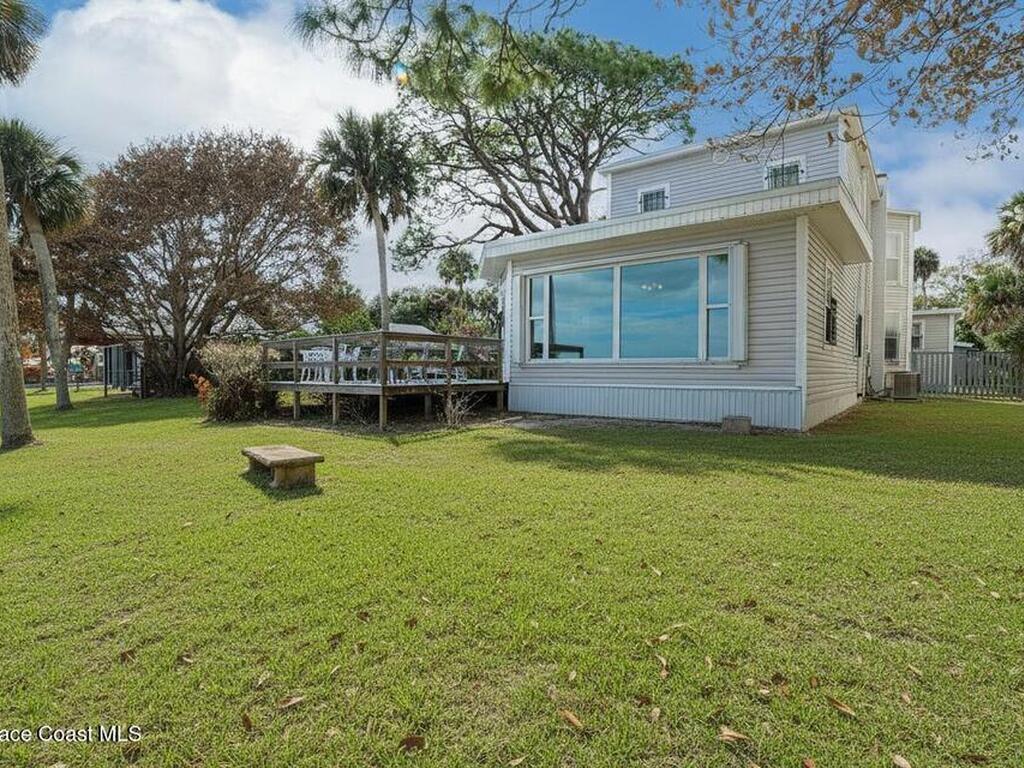 527 Indian River Avenue, Titusville, FL 32796