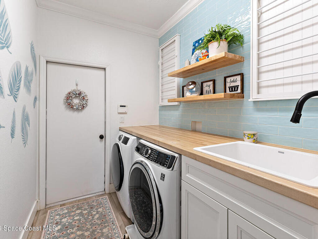 165 Island View Drive, Indian Harbour Beach, FL 32937