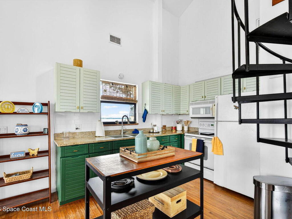 51 Vip Island, Grant, FL 32949