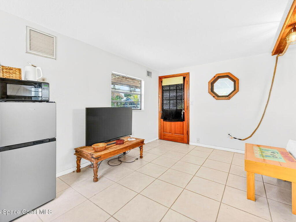 51 Vip Island, Grant, FL 32949