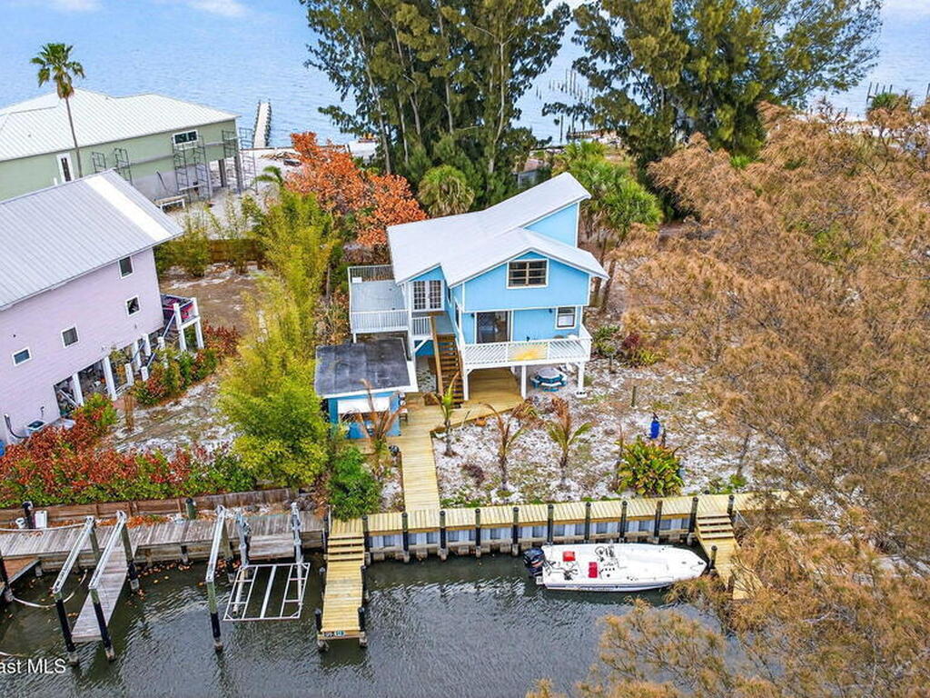 51 Vip Island, Grant, FL 32949