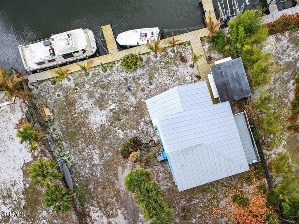 51 Vip Island, Grant, FL 32949