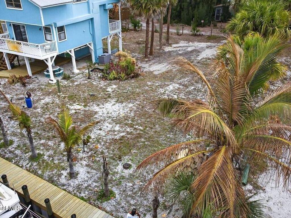 51 Vip Island, Grant, FL 32949