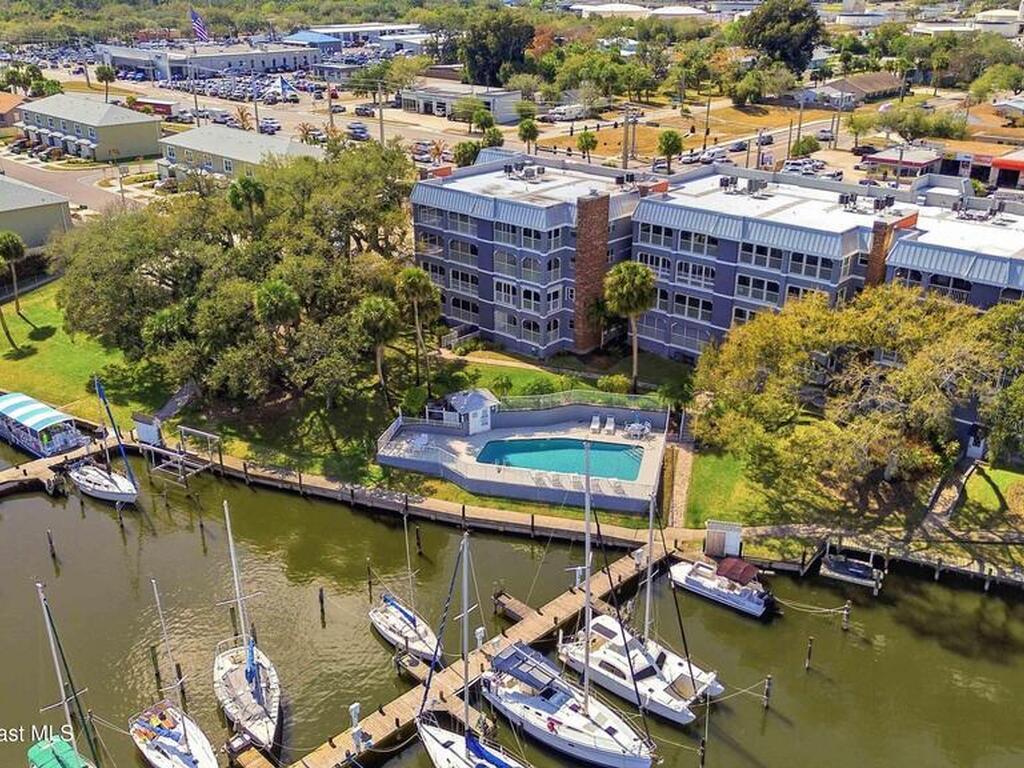 905 N Harbor City Boulevard, Melbourne, FL 32935