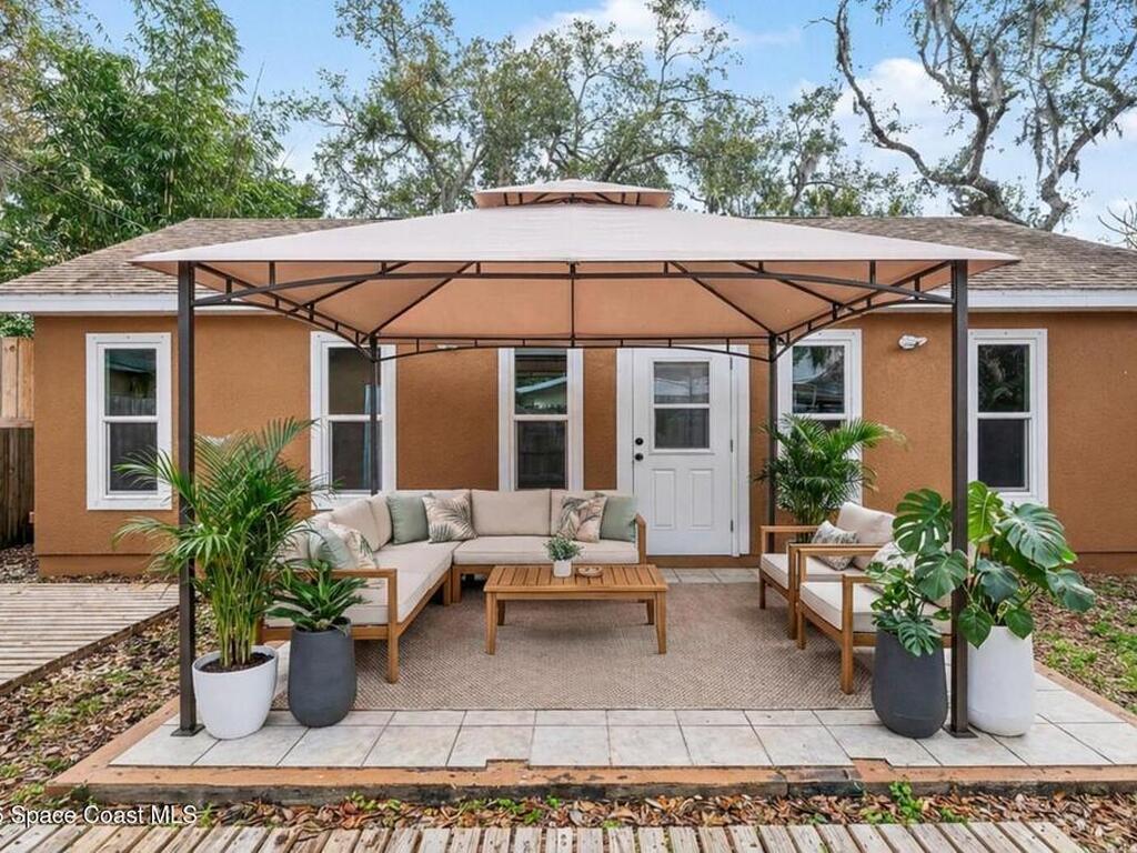 683 Old Oak Street, Melbourne, FL 32935