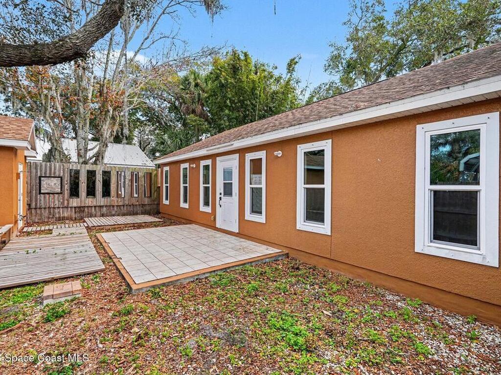 683 Old Oak Street, Melbourne, FL 32935