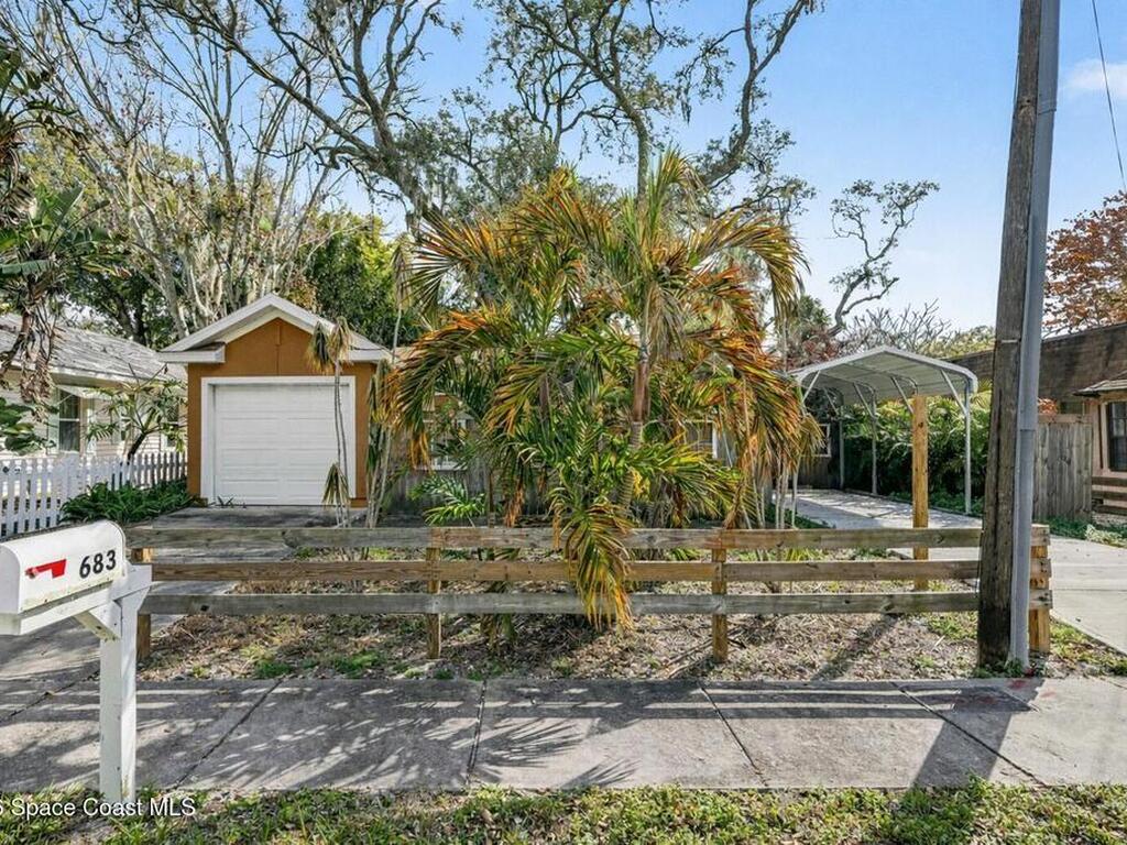 683 Old Oak Street, Melbourne, FL 32935