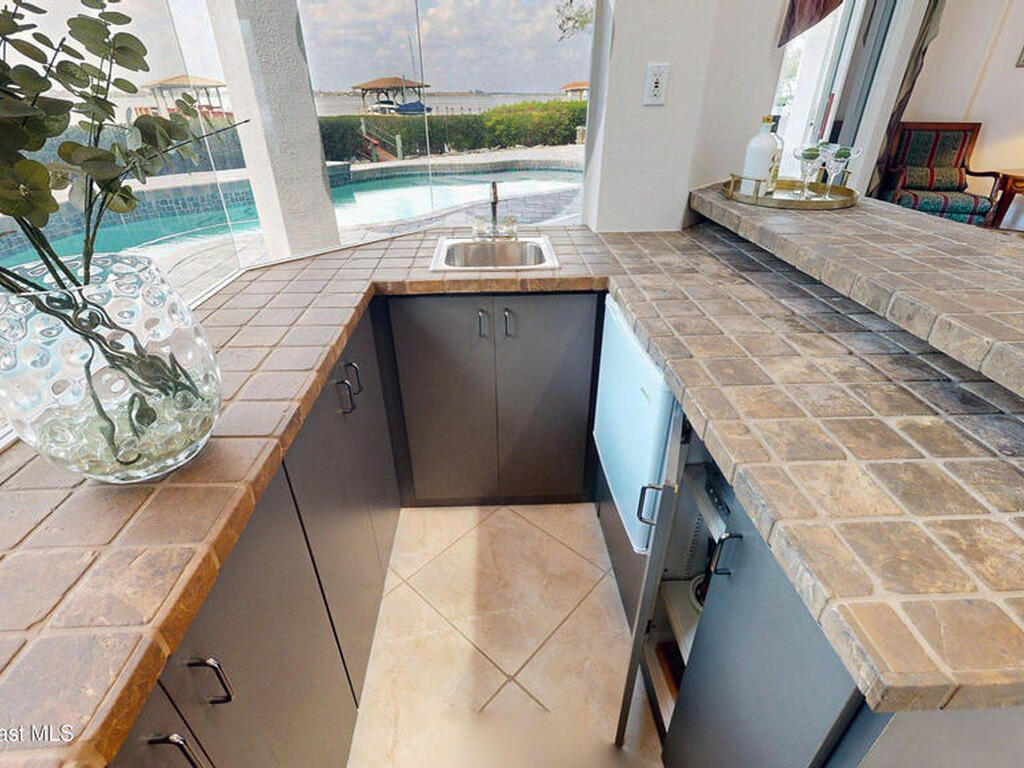 650 Loggerhead Island Drive, Satellite Beach, FL 32937