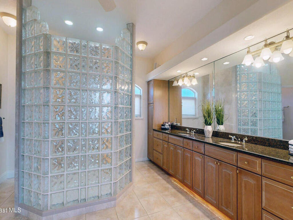 650 Loggerhead Island Drive, Satellite Beach, FL 32937