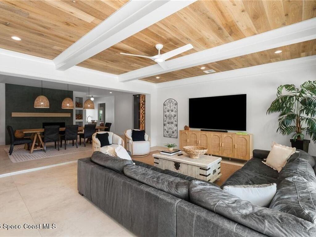 4120 Indian River Drive, Vero Beach, FL 32963