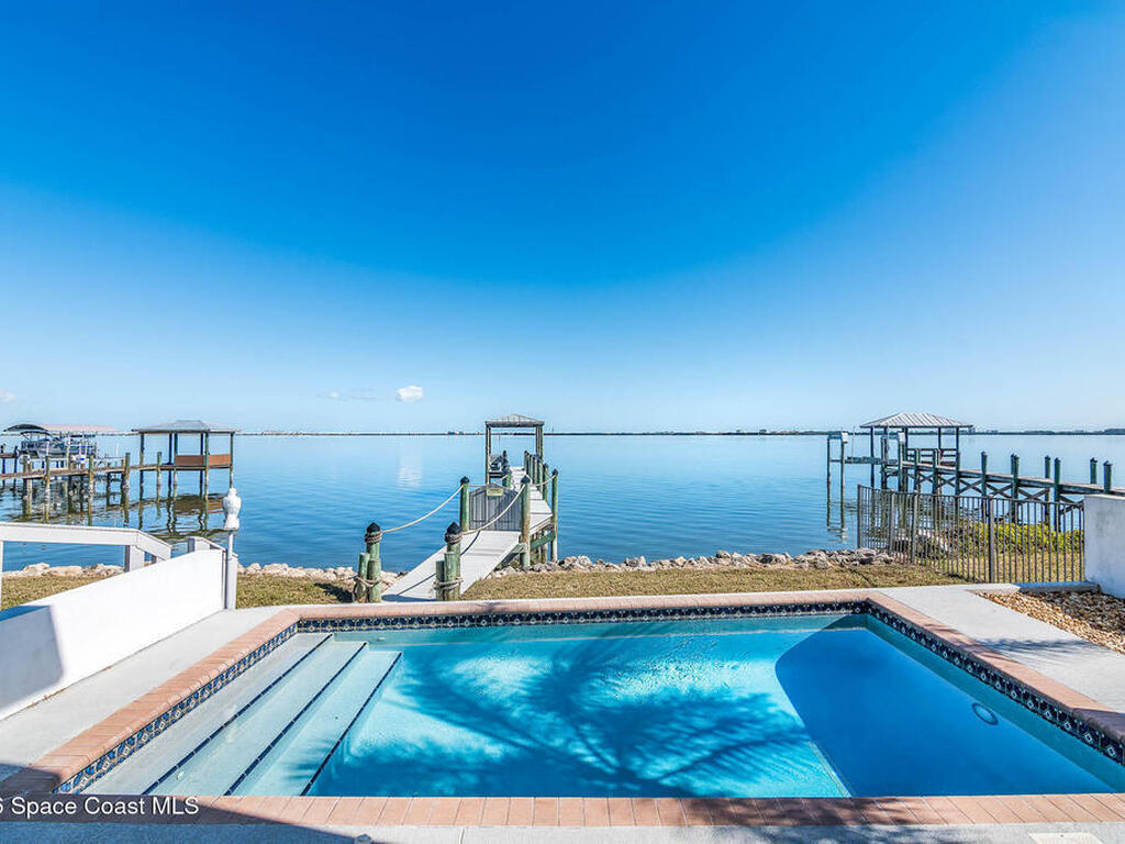 1870 Harbor Point Drive, Merritt Island, FL 32952