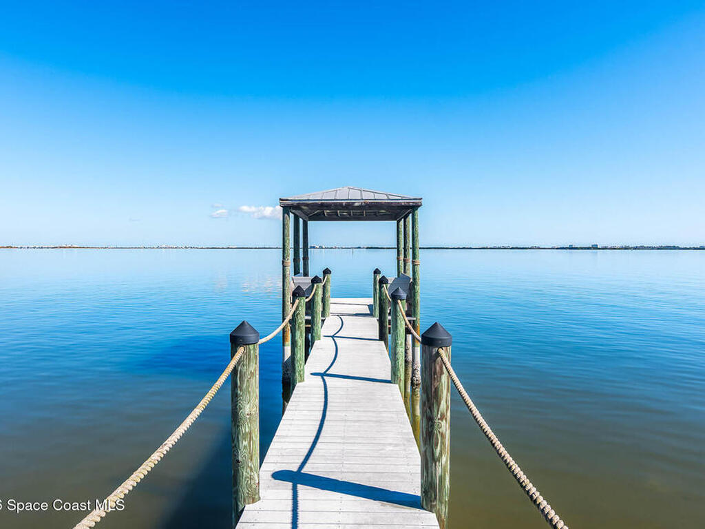 1870 Harbor Point Drive, Merritt Island, FL 32952