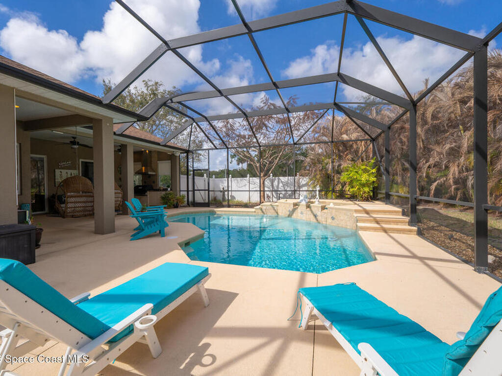 111 Via Catalano Court, Palm Bay, FL 32907