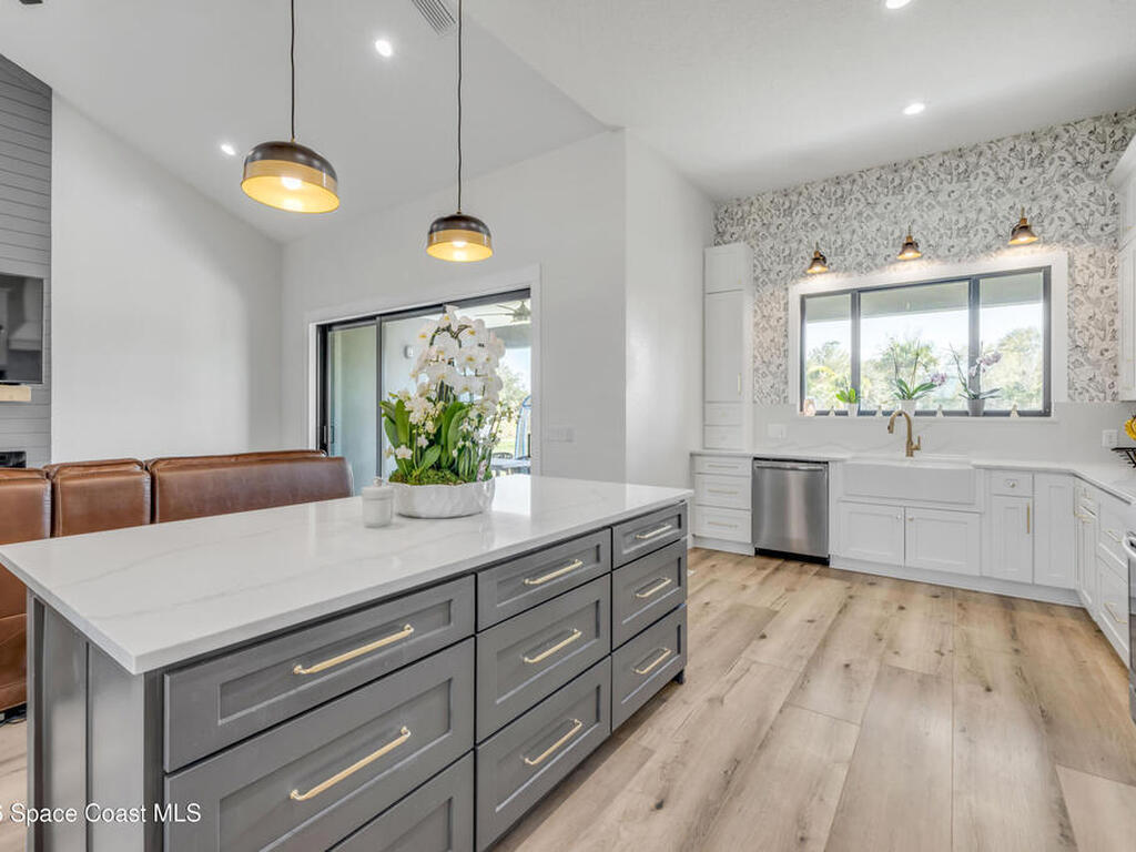 3395 Dunn Road, Mims, FL 32754