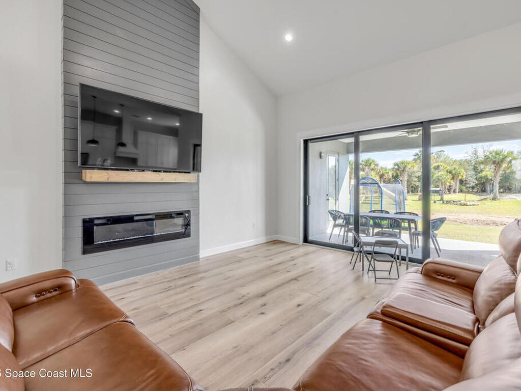 3395 Dunn Road, Mims, FL 32754