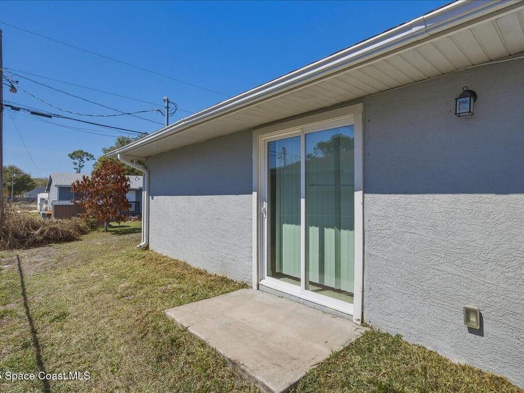 1145 11th Court, Vero Beach, FL 32962