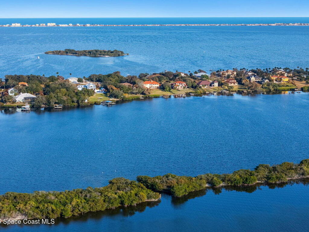 4760 Honeyridge Lane, Merritt Island, FL 32952