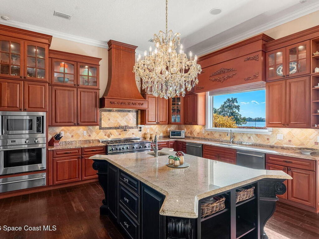 4760 Honeyridge Lane, Merritt Island, FL 32952